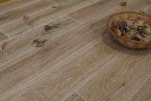 Parquet chêne massif EASIKLIP – Cérusé blanc – 15 x 125 mm