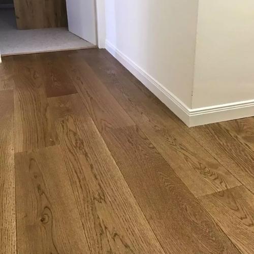 Parquet Contrecollé Chêne – Cognac 13,5 x 150 mm à l’étage d’une maison